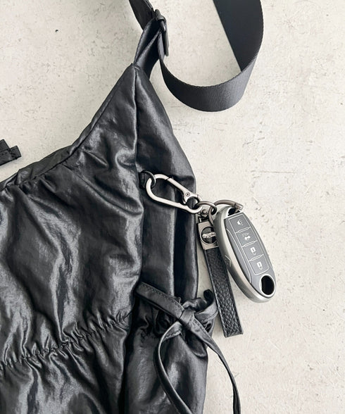 THE NORTH FACE(ザ・ノースフェイス)/軽量 大容量 シャーリング リボン ホーボーバッグ ショルダーバッグ/BONNEY SR CROSS BAG | IM1261049 | ブラック