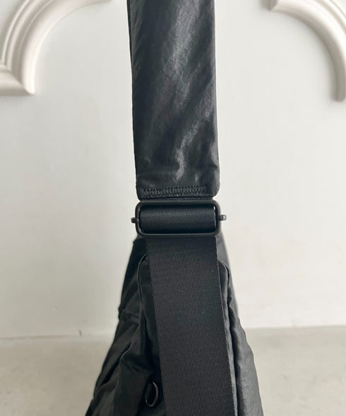 THE NORTH FACE(ザ・ノースフェイス)/軽量 大容量 シャーリング リボン ホーボーバッグ ショルダーバッグ/BONNEY SR CROSS BAG | IM1261049 | ブラック