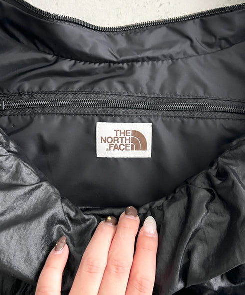 THE NORTH FACE(ザ・ノースフェイス)/軽量 大容量 シャーリング リボン ホーボーバッグ ショルダーバッグ/BONNEY SR CROSS BAG | IM1261049 | ブラック