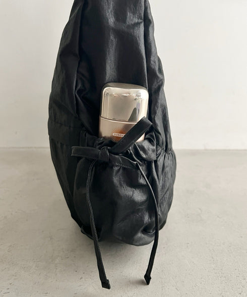 THE NORTH FACE(ザ・ノースフェイス)/軽量 大容量 シャーリング リボン ホーボーバッグ ショルダーバッグ/BONNEY SR CROSS BAG | IM1261049 | ブラック