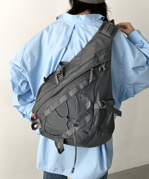 THE NORTH FACE(ザ・ノースフェイス)/軽量 A4 PC収納可  ボディバッグ ワンショルダーバッグ エレクトロン スリングバッグ/ELECTRON SLING BAG | IM1261051 | ダークグレー