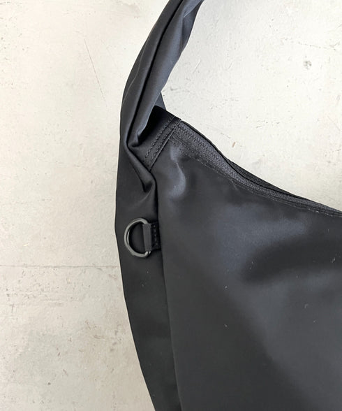 【】THE NORTH FACE(ザ・ノースフェイス)/軽量 ロゴプリント ホーボーバッグ ショルダーバッグ/URBAN HOBO BAG M | IM1262002 | ブラック