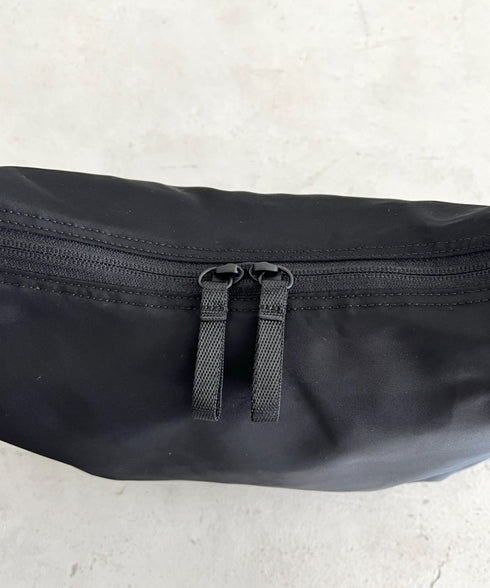 【】THE NORTH FACE(ザ・ノースフェイス)/軽量 ロゴプリント ホーボーバッグ ショルダーバッグ/URBAN HOBO BAG M | IM1262002 | ブラック