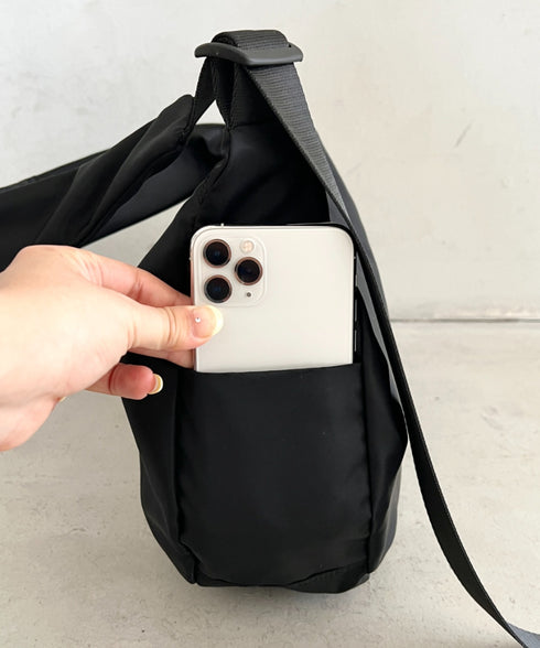 【】THE NORTH FACE(ザ・ノースフェイス)/軽量 ロゴプリント ホーボーバッグ ショルダーバッグ/URBAN HOBO BAG M | IM1262002 | ブラック