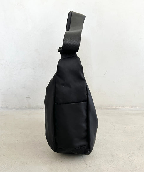 【】THE NORTH FACE(ザ・ノースフェイス)/軽量 ロゴプリント ホーボーバッグ ショルダーバッグ/URBAN HOBO BAG M | IM1262002 | ブラック