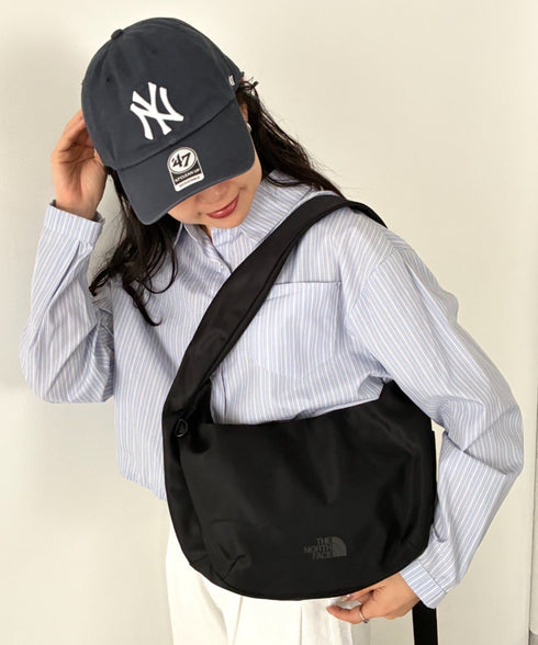【】THE NORTH FACE(ザ・ノースフェイス)/軽量 ロゴプリント ホーボーバッグ ショルダーバッグ/URBAN HOBO BAG M | IM1262002 | ブラック