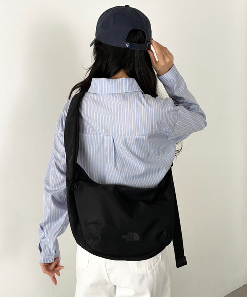 【】THE NORTH FACE(ザ・ノースフェイス)/軽量 ロゴプリント ホーボーバッグ ショルダーバッグ/URBAN HOBO BAG M | IM1262002 | ブラック