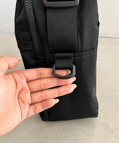 【】THE NORTH FACE(ザ・ノースフェイス)/軽量 スクエア ショルダーバッグ クロスバッグ/TRAVEL CROSS BAG L | IM1262004 | ブラック