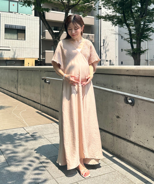 【マタニティ】産前・産後◎Vネックシャーリングロングワンピース Vネックデザインマタニティワンピース Vネックシャーリング楽々ワンピ サイドポケット付き■動画あり | MD2265052 | ベージュ