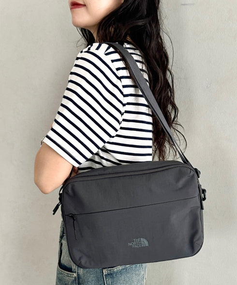 【】THE NORTH FACE(ザ・ノースフェイス)/軽量 ワンポイントロゴ ショルダー クロスバッグ/LINDEN CROSS BAG M | IM1262020 | チャコールグレー