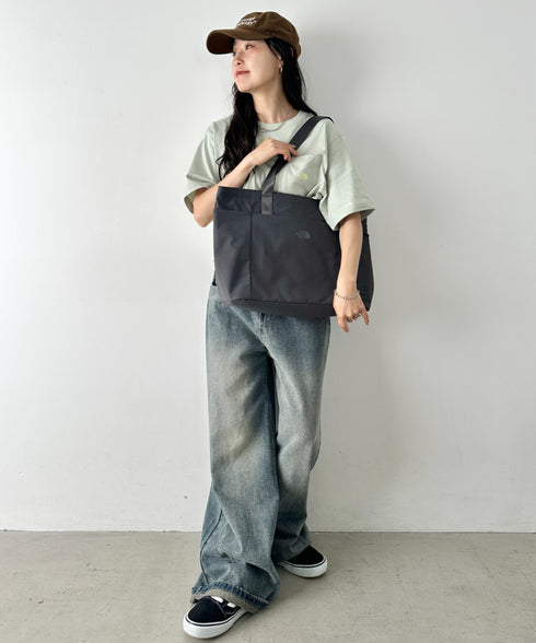 【】THE NORTH FACE(ザ・ノースフェイス)/PC A4収納可 大容量 トートバッグ ロゴプリント / LINDEN TOTE BAG | IM1262021 | チャコールグレー
