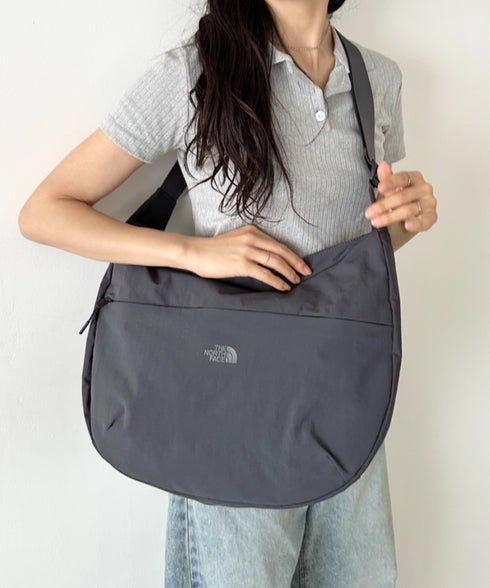 【】THE NORTH FACE(ザ・ノースフェイス)/2WAY ロゴプリント ショルダーバッグ ホーボーバッグ/LINDEN HOBO CROSSBODY | IM1262023 | チャコールグレー