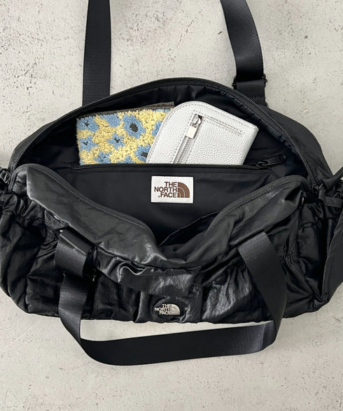 【】THE NORTH FACE(ザ・ノースフェイス)/ショルダートートバッグ ギャザーデザイン ロゴプレート/BONNEY SR SHOULDER TOTE | IM1262024 | ブラック