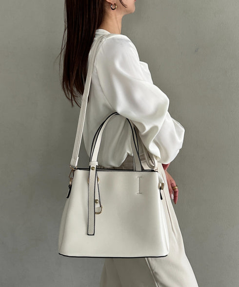 スクエアマルチPU 2WAYバッグ | MD1265060 | オフホワイト