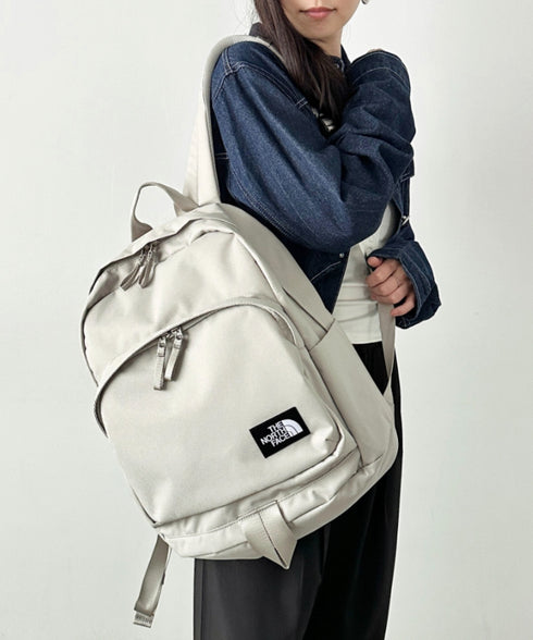 【】THE NORTH FACE(ザ・ノースフェイス)/PC・A4収納可能 22L リュック バックパック 通勤通学/TNF DAY PACK M | IM1262033 | ホワイト