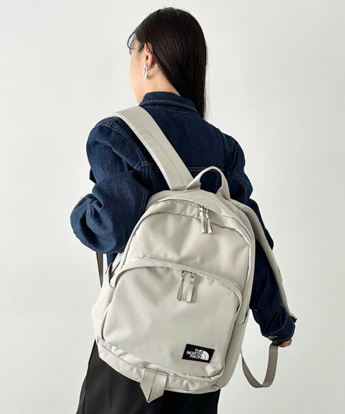 【】THE NORTH FACE(ザ・ノースフェイス)/PC・A4収納可能 22L リュック バックパック 通勤通学/TNF DAY PACK M | IM1262033 | ホワイト