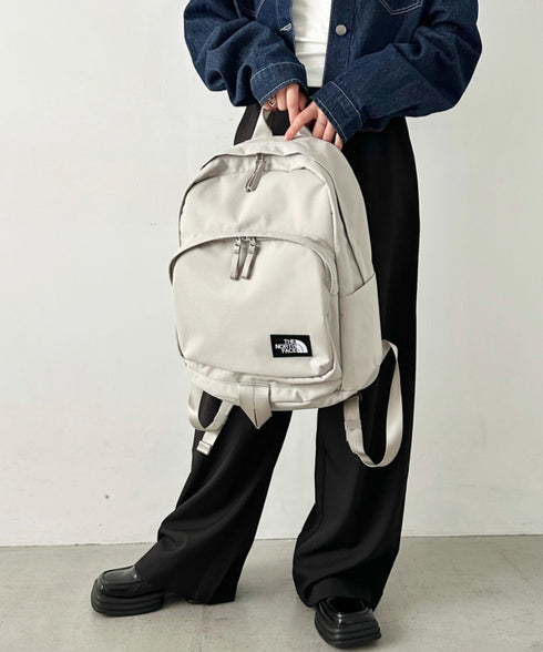 【】THE NORTH FACE(ザ・ノースフェイス)/PC・A4収納可能 22L リュック バックパック 通勤通学/TNF DAY PACK M | IM1262033 | ホワイト