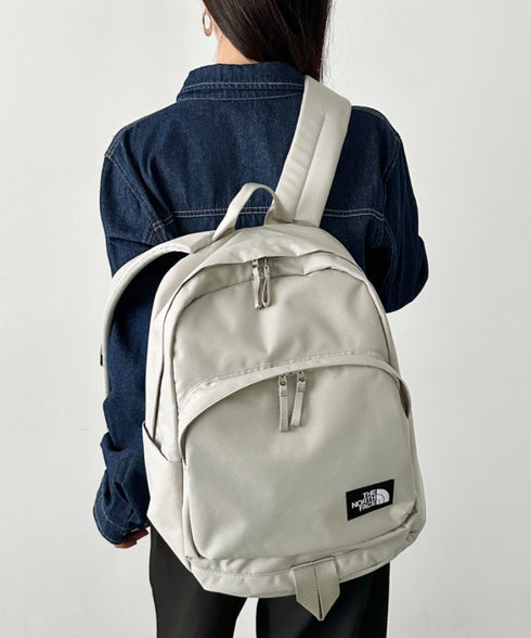 【】THE NORTH FACE(ザ・ノースフェイス)/PC・A4収納可能 22L リュック バックパック 通勤通学/TNF DAY PACK M | IM1262033 | ホワイト