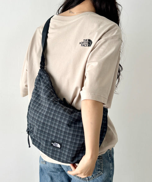【】THE NORTH FACE(ザ・ノースフェイス)/ショルダーバッグ ハーフムーンバッグ ホーボーバッグ /BREEZE CROSS BAG M | IM1262035 | ダークグレー