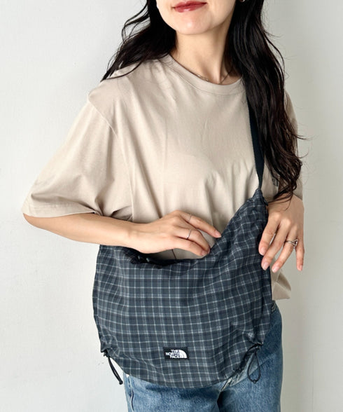 【】THE NORTH FACE(ザ・ノースフェイス)/ショルダーバッグ ハーフムーンバッグ ホーボーバッグ /BREEZE CROSS BAG M | IM1262035 | ダークグレー