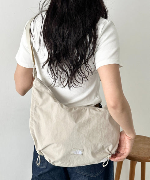 【】THE NORTH FACE(ザ・ノースフェイス)/ショルダーバッグ ハーフムーンバッグ ホーボーバッグ /BREEZE CROSS BAG M | IM1262035 | ホワイト