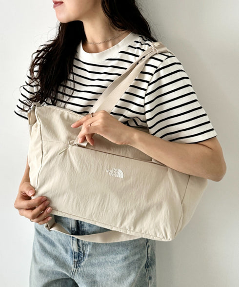 【】THE NORTH FACE(ザ・ノースフェイス)/2WAY 大容量 PC収納可 ショルダー トラベル ダッフルバッグ ロゴプリント/LINDEN DUFFLE BAG S | IM1262063 | クリーム
