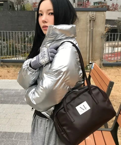 MUCENT(ムセント)/軽量 A4収納可 ロゴパッチ ショルダー トートバッグ/TIVE LEATHER SHOULDER BAG UNISEX | AT1262071 | ブラウン