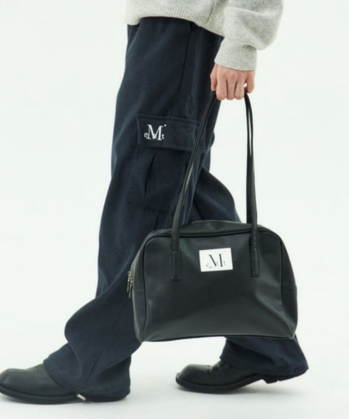 MUCENT(ムセント)/軽量 A4収納可 ロゴパッチ ショルダー トートバッグ/TIVE LEATHER SHOULDER BAG UNISEX | AT1262071 | ブラック