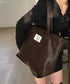 MUCENT(ムセント)/軽量 A4サイズ収納可 ロゴパッチ サイド ジッパー ショルダー トート バッグ/RIENNE SIDE ZIPPER LEATHER SHOULDER BAG | AT1262072 | ブラウン
