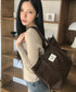 MUCENT(ムセント)/軽量 A4サイズ収納可 ロゴパッチ サイド ジッパー ショルダー トート バッグ/RIENNE SIDE ZIPPER LEATHER SHOULDER BAG | AT1262072 | ブラウン
