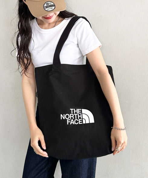 THE NORTH FACE(ザ・ノースフェイス)/A4対応 大容量 ロゴプリント コットン キャンバストートバッグ/TNF LOGO COTTON BAG M | IM1262087 | ブラック