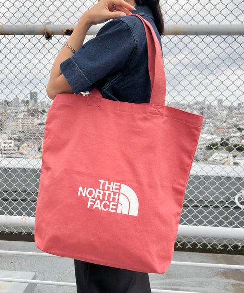 THE NORTH FACE(ザ・ノースフェイス)/A4対応 大容量 ロゴプリント コットン キャンバストートバッグ/TNF LOGO COTTON BAG M | IM1262087 | オレンジ