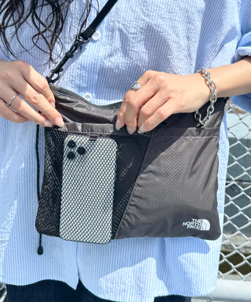 THE NORTH FACE(ザ・ノースフェイス)/2WAY 超軽量 ワンショルダー サコッシュ ロゴプリント ウルトラスリムクロス/ULTRA-Z SLIM CROSS | IM1262088 | チャコールグレー