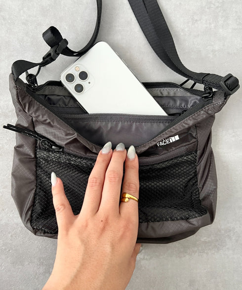 THE NORTH FACE(ザ・ノースフェイス)/2WAY 軽量 ショルダーバッグ ロゴプリント /ULTRA-Z BUCKLE CROSS BAG | IM1262089 | サンドベージュ
