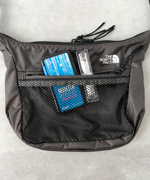 THE NORTH FACE(ザ・ノースフェイス)/2WAY 軽量 ショルダーバッグ ロゴプリント /ULTRA-Z BUCKLE CROSS BAG | IM1262089 | サンドベージュ