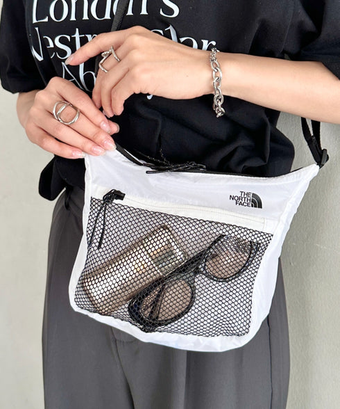 THE NORTH FACE(ザ・ノースフェイス)/2WAY 軽量 ショルダーバッグ ロゴプリント /ULTRA-Z BUCKLE CROSS BAG | IM1262089 | ホワイト