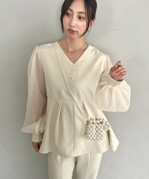前後２WAY 袖オーガンジーパフスリーブタック入りフレアトップス スリムテーパードパンツセット フォーマルスーツセット オケージョン パンツドレス 結婚式 お呼ばれ 二次会 ドレス | MD2266012 | アイボリー