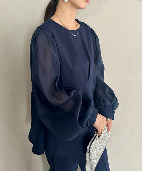 前後２WAY 袖オーガンジーパフスリーブタック入りフレアトップス スリムテーパードパンツセット フォーマルスーツセット オケージョン パンツドレス 結婚式 お呼ばれ 二次会 ドレス | MD2266012 | ネイビー