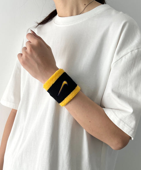 NIKE(ナイキ)/2個セット スウッシュ 刺繍 無地 リストバンド 2パック | IL4212001 | ゴールド