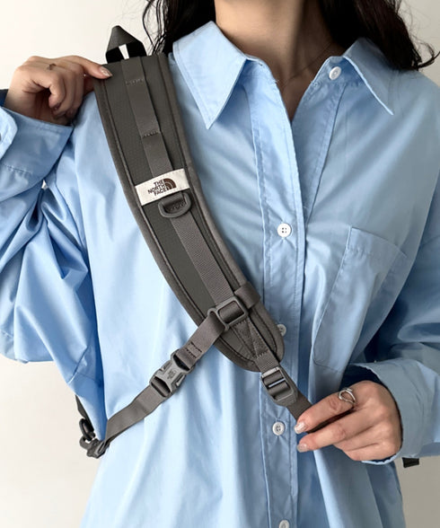 THE NORTH FACE(ザ・ノースフェイス)/軽量 A4 PC収納可  ボディバッグ ワンショルダーバッグ エレクトロン スリングバッグ/ELECTRON SLING BAG | IM1261051 | ダークグレー