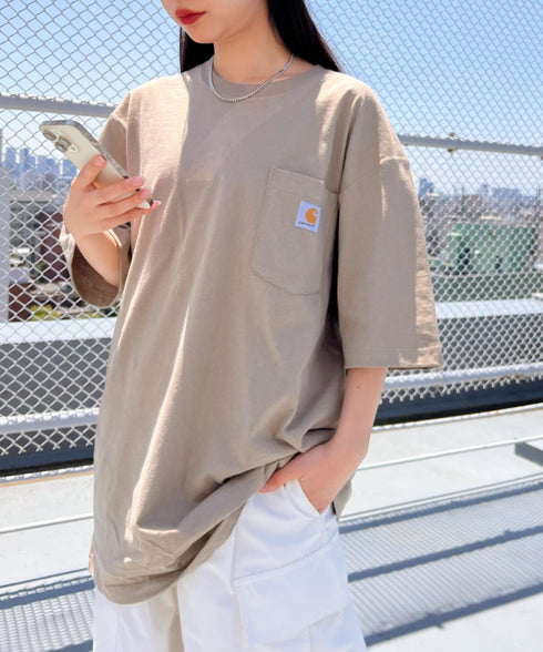 Carhartt(カーハート) /USA規格 ヘビーウェイト ルーズフィット ポケT ビッグサイズ オーバーサイズ ユニセックス ポケット付き コットン 半袖 Tシャツ 5部袖 1/2スリーブ | L2202001 | ベージュ