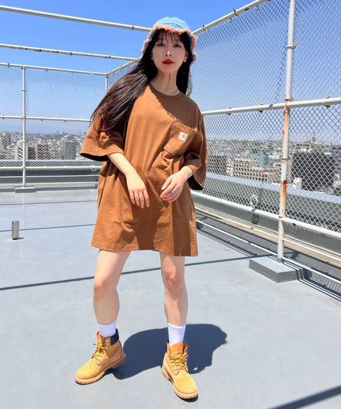 Carhartt(カーハート) /USA規格 ヘビーウェイト ルーズフィット ポケT ビッグサイズ オーバーサイズ ユニセックス ポケット付き コットン 半袖 Tシャツ 5部袖 1/2スリーブ | L2202001 | ブラウン