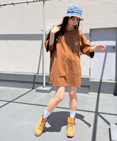 Carhartt(カーハート) /USA規格 ヘビーウェイト ルーズフィット ポケT ビッグサイズ オーバーサイズ ユニセックス ポケット付き コットン 半袖 Tシャツ 5部袖 1/2スリーブ | L2202001 | ブラウン