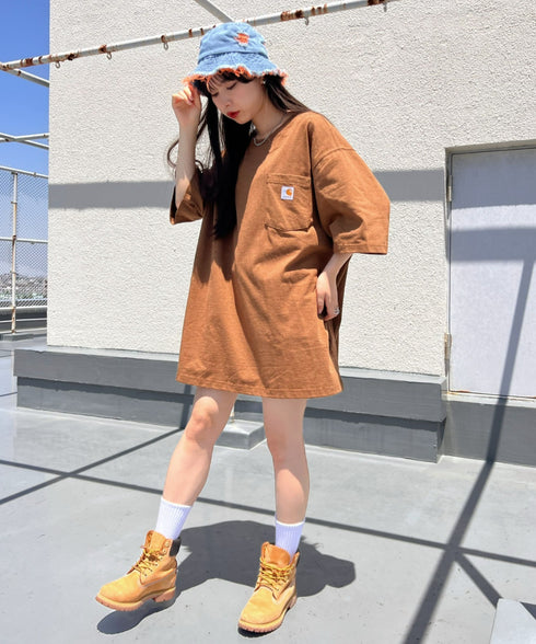 Carhartt(カーハート) /USA規格 ヘビーウェイト ルーズフィット ポケT ビッグサイズ オーバーサイズ ユニセックス ポケット付き コットン 半袖 Tシャツ 5部袖 1/2スリーブ | L2202001 | ブラウン