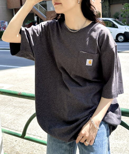 Carhartt(カーハート) /USA規格 ヘビーウェイト ルーズフィット ポケT ビッグサイズ オーバーサイズ ユニセックス ポケット付き コットン 半袖 Tシャツ 5部袖 1/2スリーブ | L2202001 | チャコールグレー