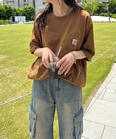 Carhartt(カーハート) /USA規格 ヘビーウェイト ルーズフィット ポケT ビッグサイズ オーバーサイズ ユニセックス ポケット付き コットン 半袖 Tシャツ 5部袖 1/2スリーブ | L2202001 | ブラウン