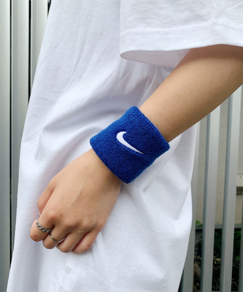 NIKE(ナイキ)/2個セット スウッシュ 刺繍 無地 リストバンド 2パック | IL4212001 | ブルー