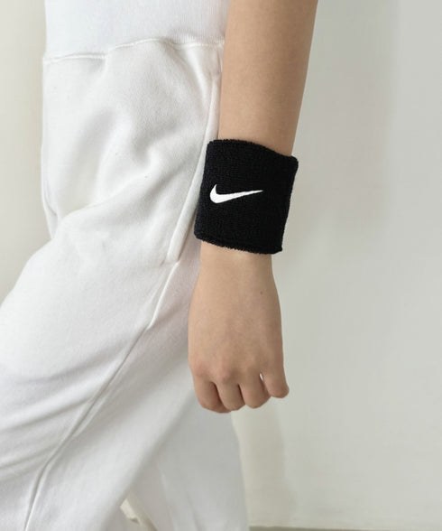 NIKE(ナイキ)/2個セット スウッシュ 刺繍 無地 リストバンド 2パック | IL4212001 | ブラック