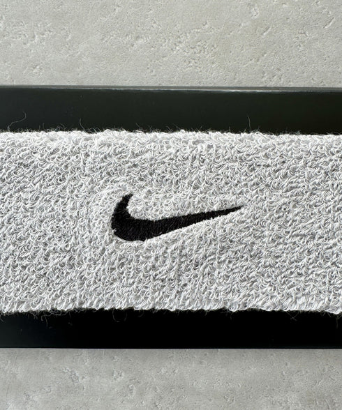 NIKE(ナイキ)/スウッシュ 刺繍 無地 ヘアバンド ヘッドバンド | IL4212003 | グレー