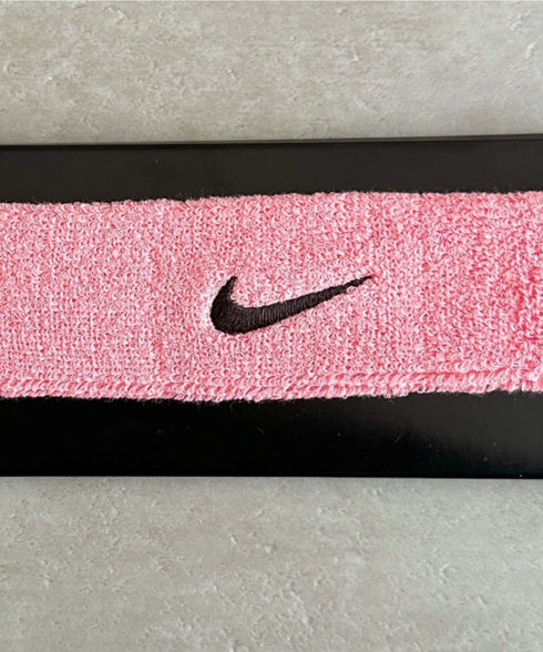 NIKE(ナイキ)/スウッシュ 刺繍 無地 ヘアバンド ヘッドバンド | IL4212003 | ピンク系その他
